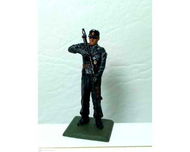 Tripulante de Panzer con MG34