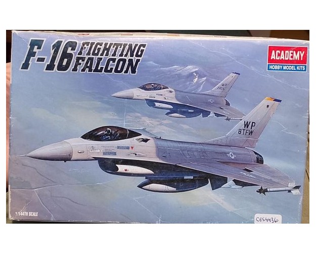 F-16 FIGHTING FALCON