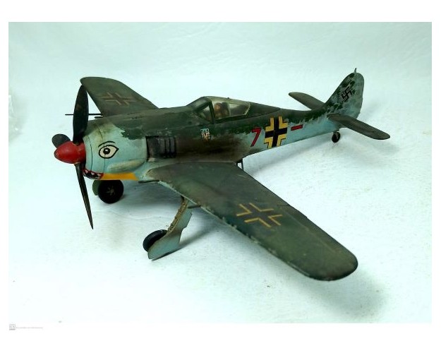 FOCKE-WULF FW-190 A - 7 ROJO -  1/48