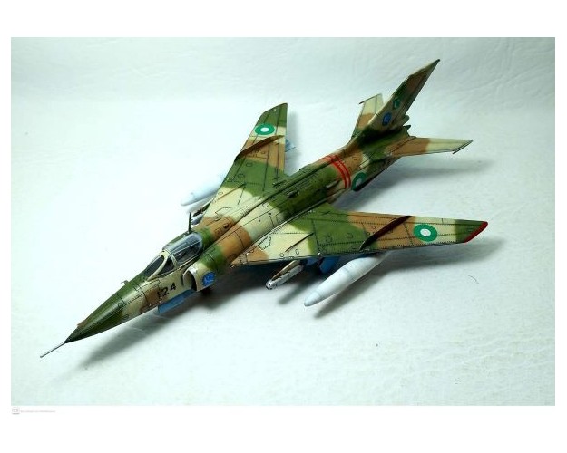 NANCHANG Q-5C - 1/72