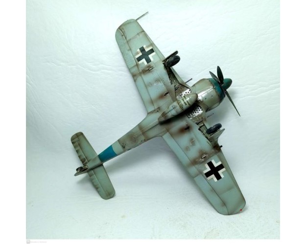 FOCKE-WULF FW-190 A8 - 11 ROJO - JG54 - 1/48