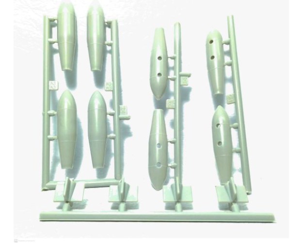 BOMBAS GENERICAS EN ESCALA 1/48