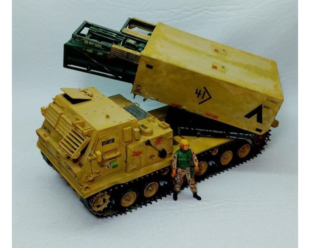 M270 MLRS w/M26 ROCKET PODS