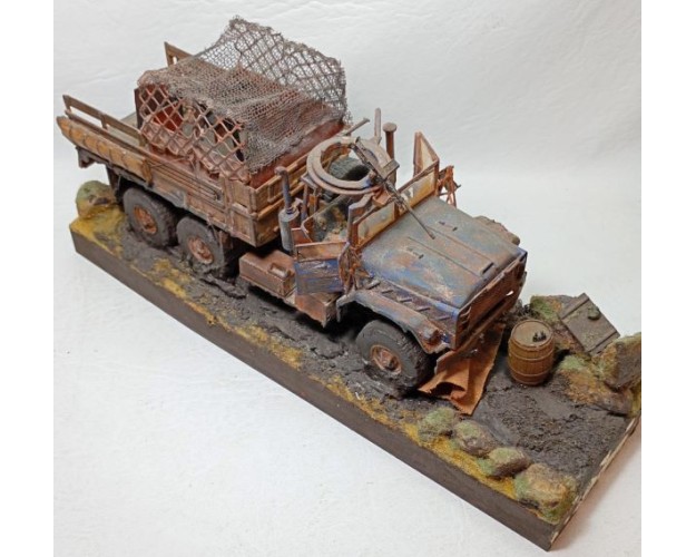 Diorama futurista: Camión americano reformado