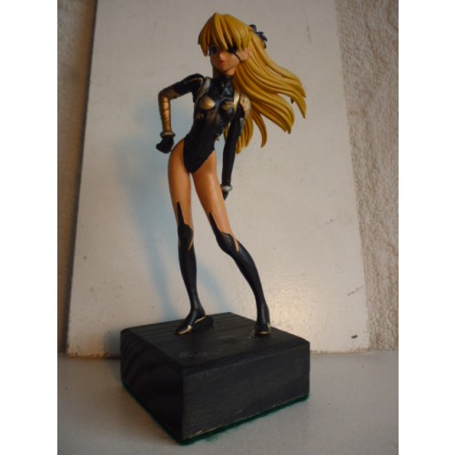 FIGURA FEMENINA ANIMÉ DE VINILO 130mm