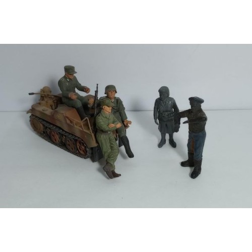 DIORAMA: Kettenkrad + 5 figuras