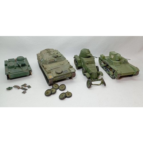 LOTE DE CUATRO VEHÍCULOS PARA REPARAR: BA10 - T38 - AMX13 VCI - PZ.26