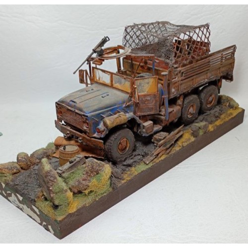 Diorama futurista: Camión americano reformado