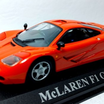McLAREN F1 GTR