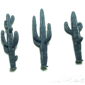 Set de tres cactus medianos.